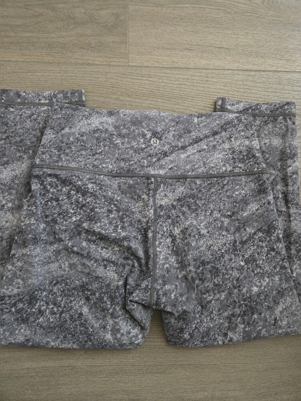 Lululemon Gray Speckled High-Rise Leggings Crop Leggings